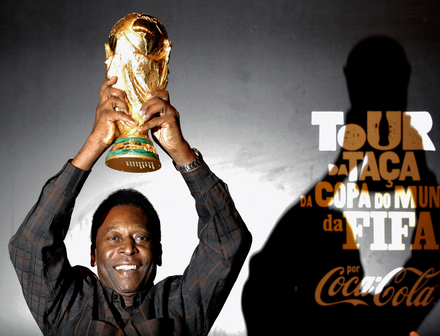 Pele: Từ cậu bé đánh giày đến vị vua bóng đá - Ảnh 7.