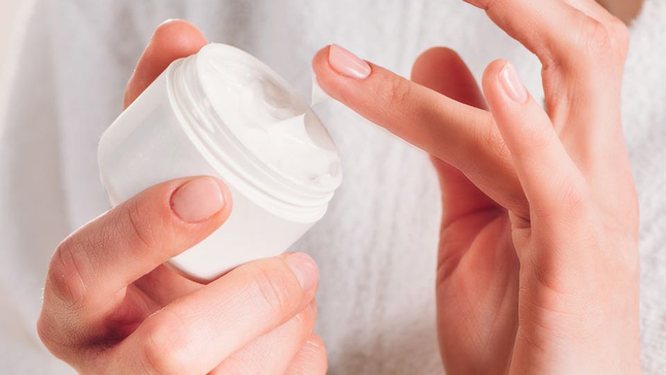Ph&aacute;t hiện mẫu kem trị n&aacute;m c&oacute; h&agrave;m lượng thủy ng&acirc;n vượt mức - Ảnh 1.