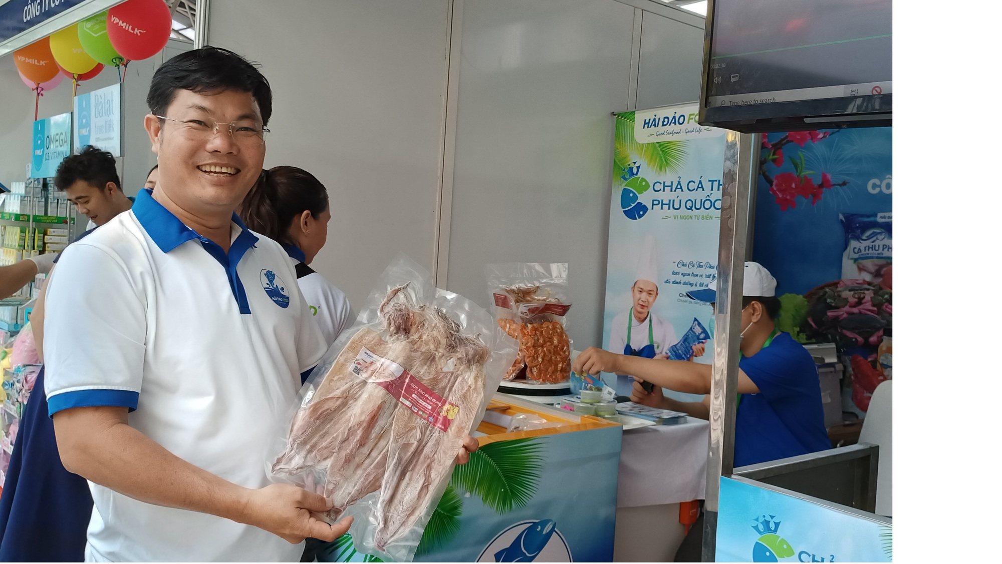 Lễ hội &ldquo;Tết Xanh qu&agrave; Việt&rdquo; ở TP HCM ch&iacute;nh thức mở cửa đ&oacute;n kh&aacute;ch - Ảnh 6.