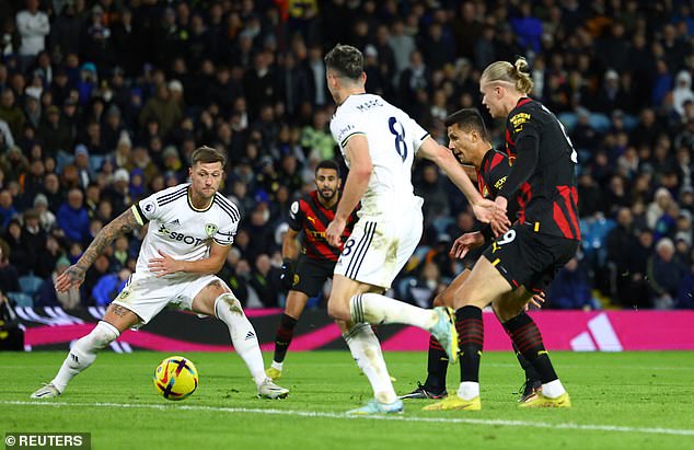 Haaland b&ugrave;ng nổ 20 b&agrave;n, Man City mạnh mẽ đ&ograve;i ng&ocirc;i nh&igrave; Ngoại hạng Anh - Ảnh 5.