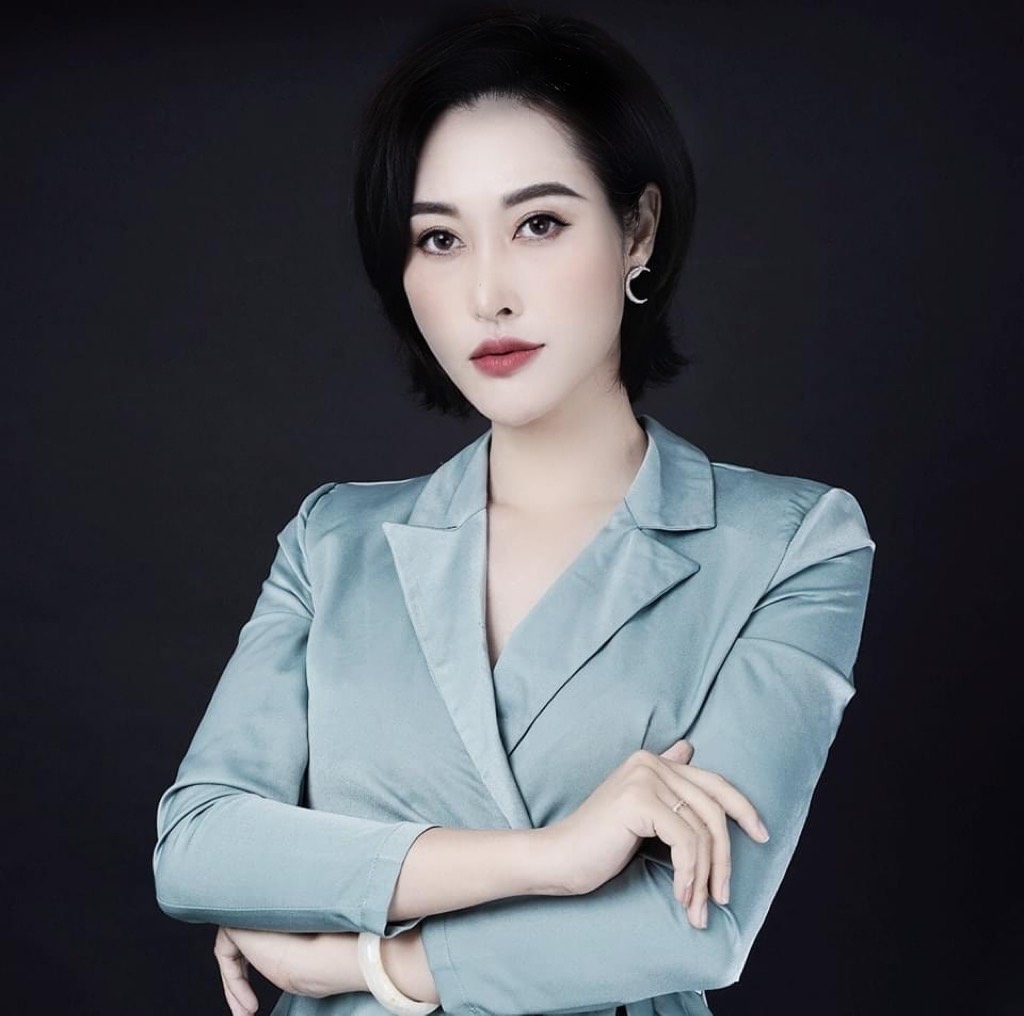 CEO Ho&agrave;ng Mai Linh nhận giải thưởng Doanh nh&acirc;n v&igrave; cộng đồng - Ảnh 2.