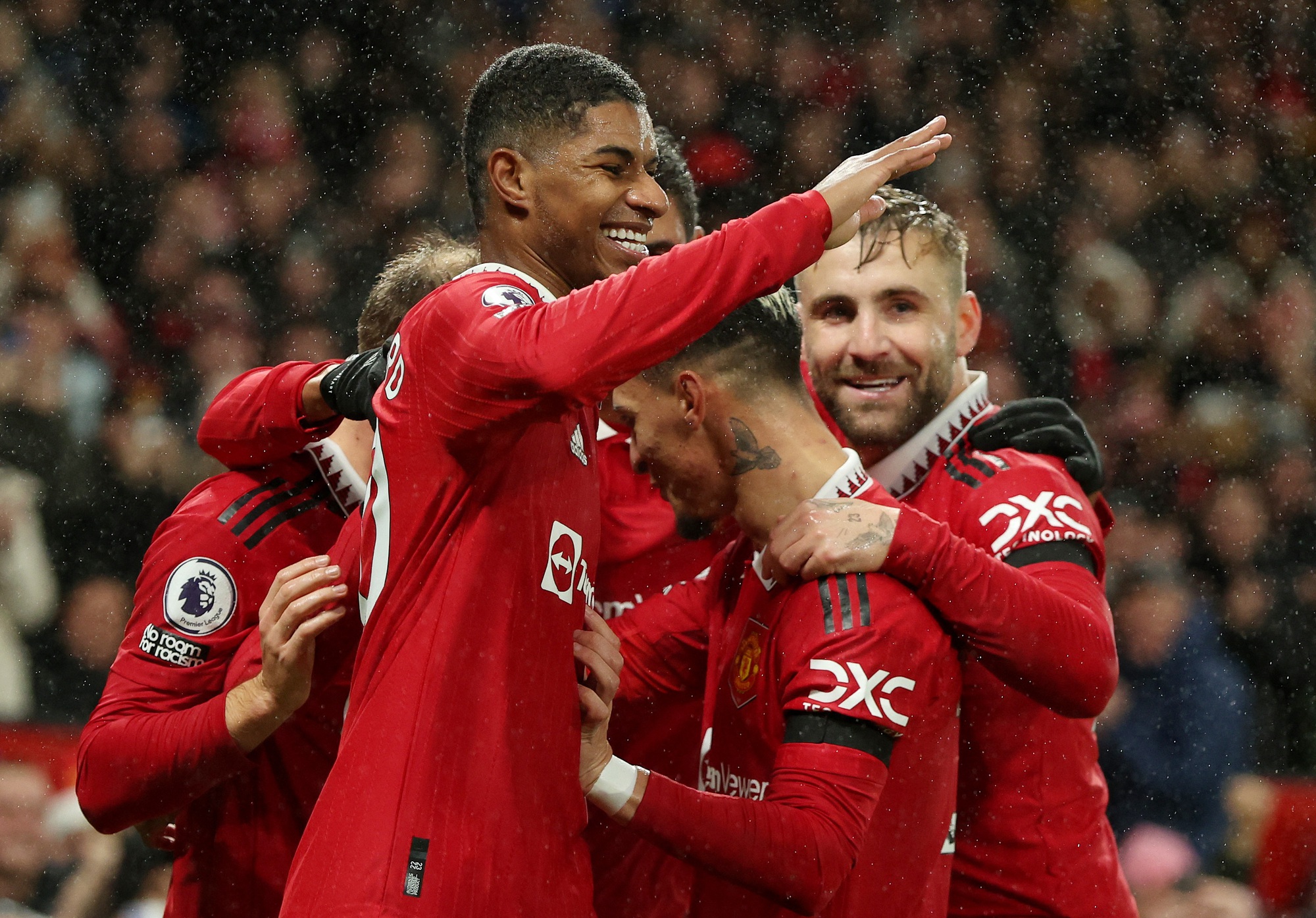 Man United, Chelsea thắng tưng bừng, bay cao giải Ngoại hạng Anh