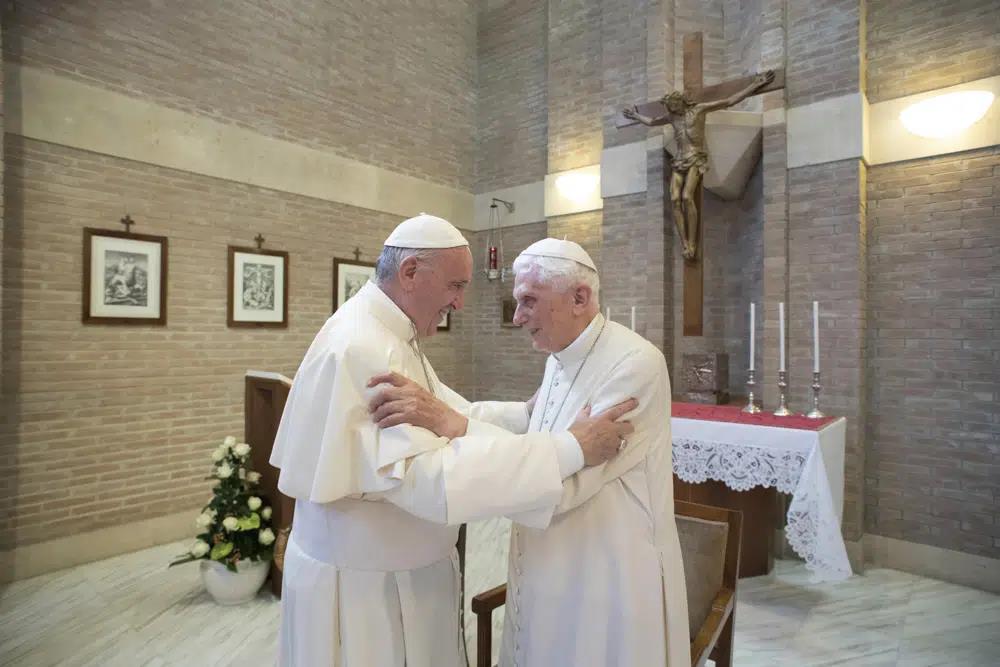 Vatican: Sức khỏe Giáo hoàng danh dự Benedict XVI "xấu đi"