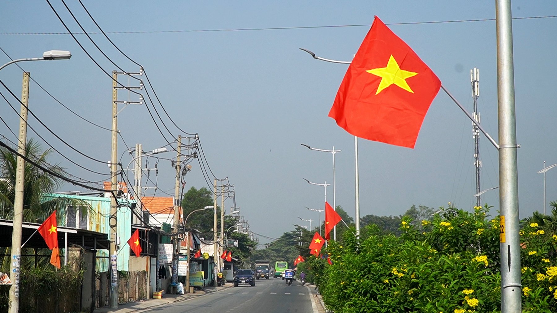 "Đường cờ Tổ quốc" thắm tô hai "địa chỉ đỏ" tại huyện Bình Chánh