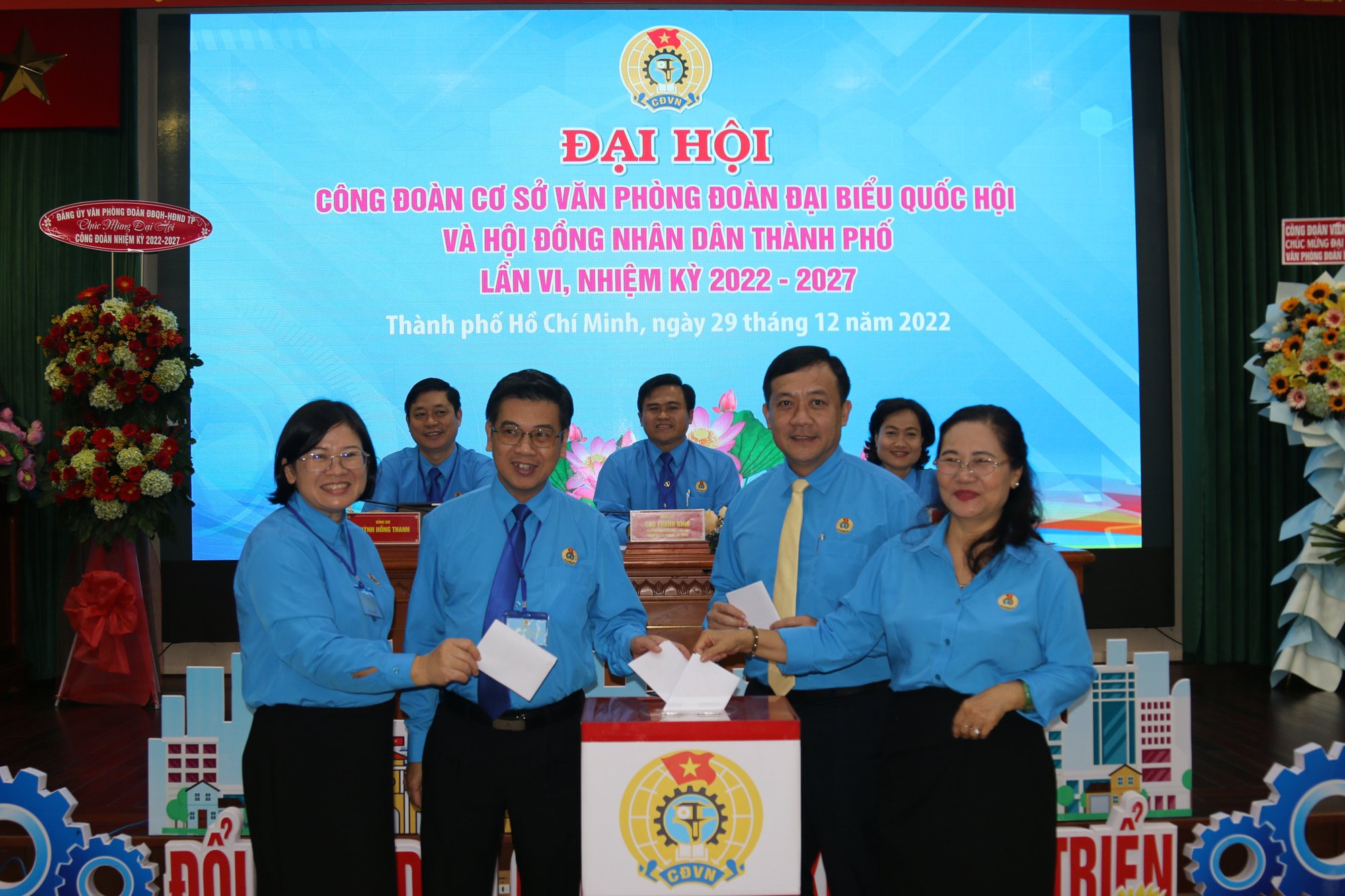 Tạo điều kiện để đoàn viên học tập, nâng cao trình độ