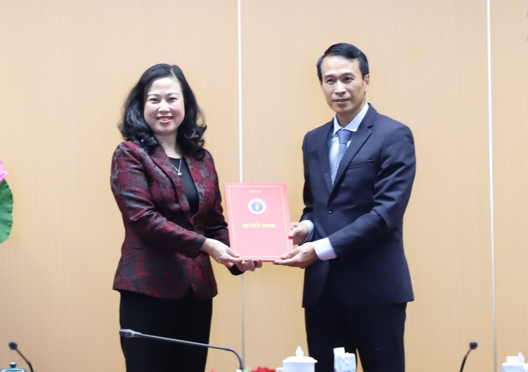 Bộ trưởng Đào Hồng Lan bổ nhiệm vụ trưởng mới tiếp nhận từ Bộ Kế hoạch Đầu tư