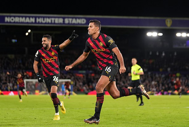 Haaland b&ugrave;ng nổ 20 b&agrave;n, Man City mạnh mẽ đ&ograve;i ng&ocirc;i nh&igrave; Ngoại hạng Anh - Ảnh 4.