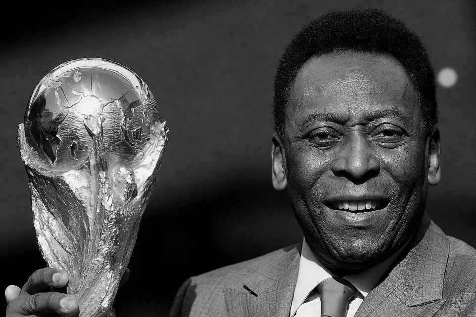 "Vua" Pele qua đời, thế giới bóng đá thổn thức