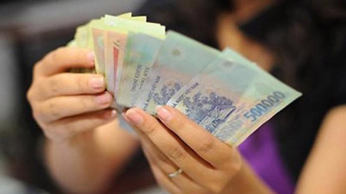 Doanh nghiệp dồn tiền thưởng Tết Âm lịch, thưởng Tết Dương lịch giảm