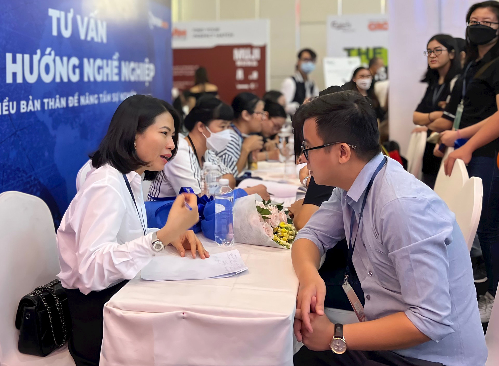 Cẩn trọng khi tìm việc cuối năm