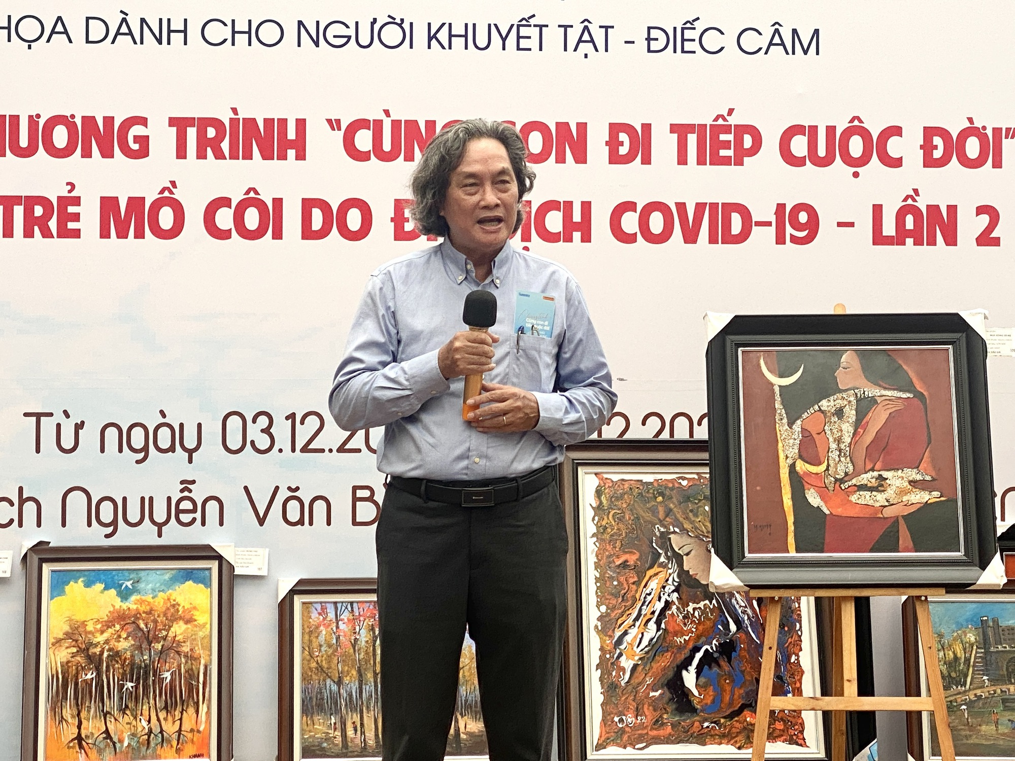Triển lãm tranh quyên tiền ủng hộ trẻ em mồ côi do đại dịch COVID-19