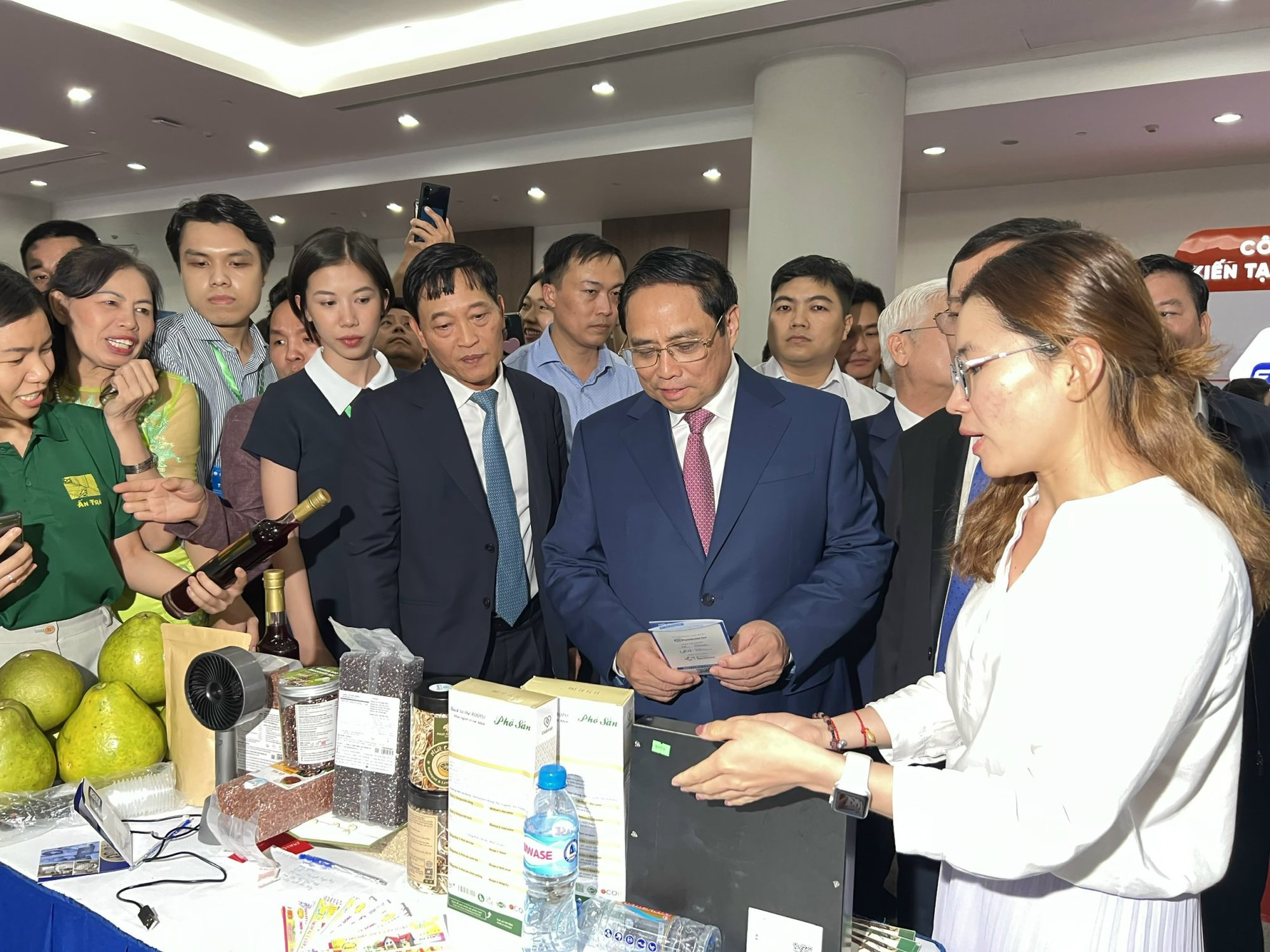 Thủ tướng Phạm Minh Chính: Khởi nghiệp đã khó, nhưng khởi nghiệp sáng tạo còn khó hơn rất nhiều - Ảnh 7.