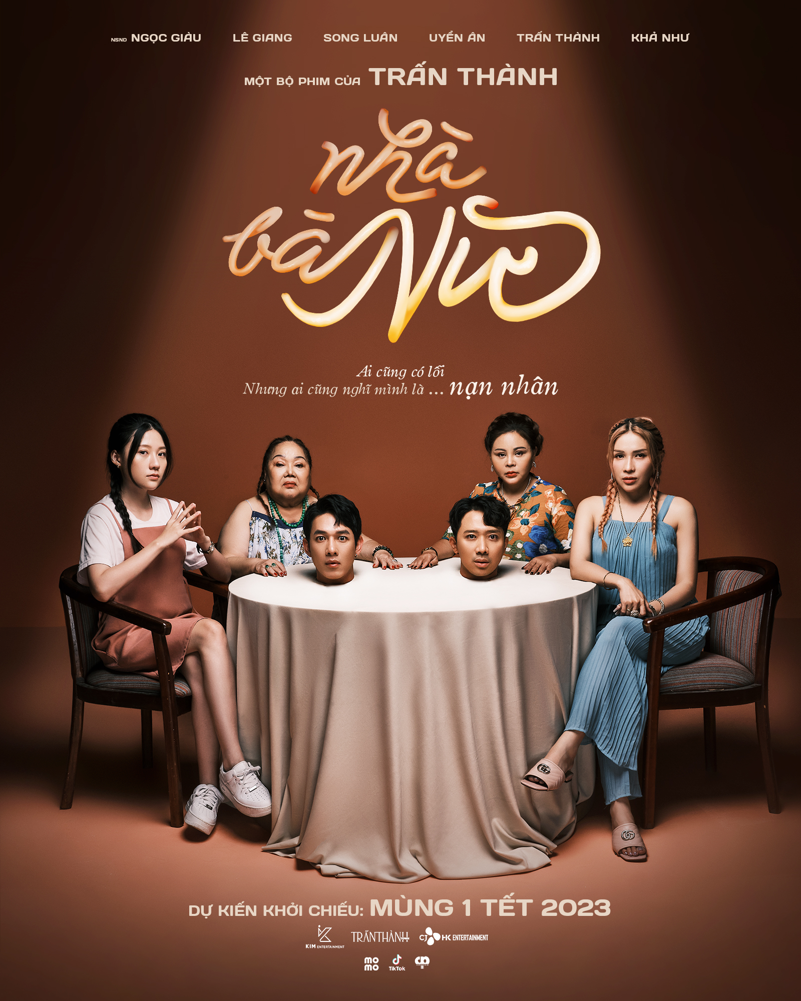 Trấn Thành tung áp – phích “Nhà bà Nữ” đầy giật gân - Ảnh 1.