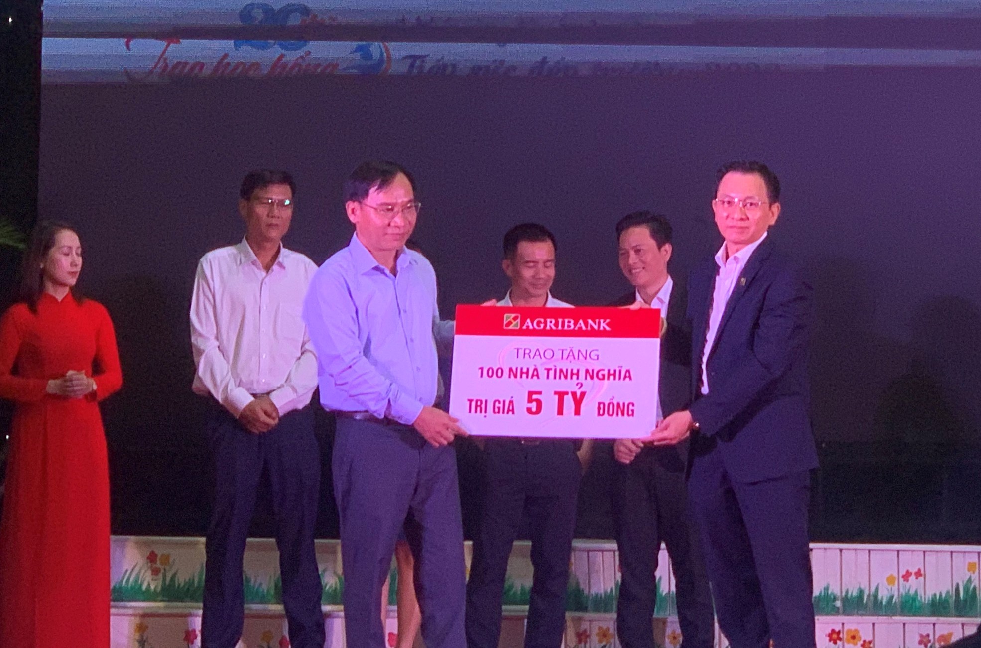 Phú Yên vận động 74 tỉ đồng để xây 1.100 căn nhà cho hộ nghèo