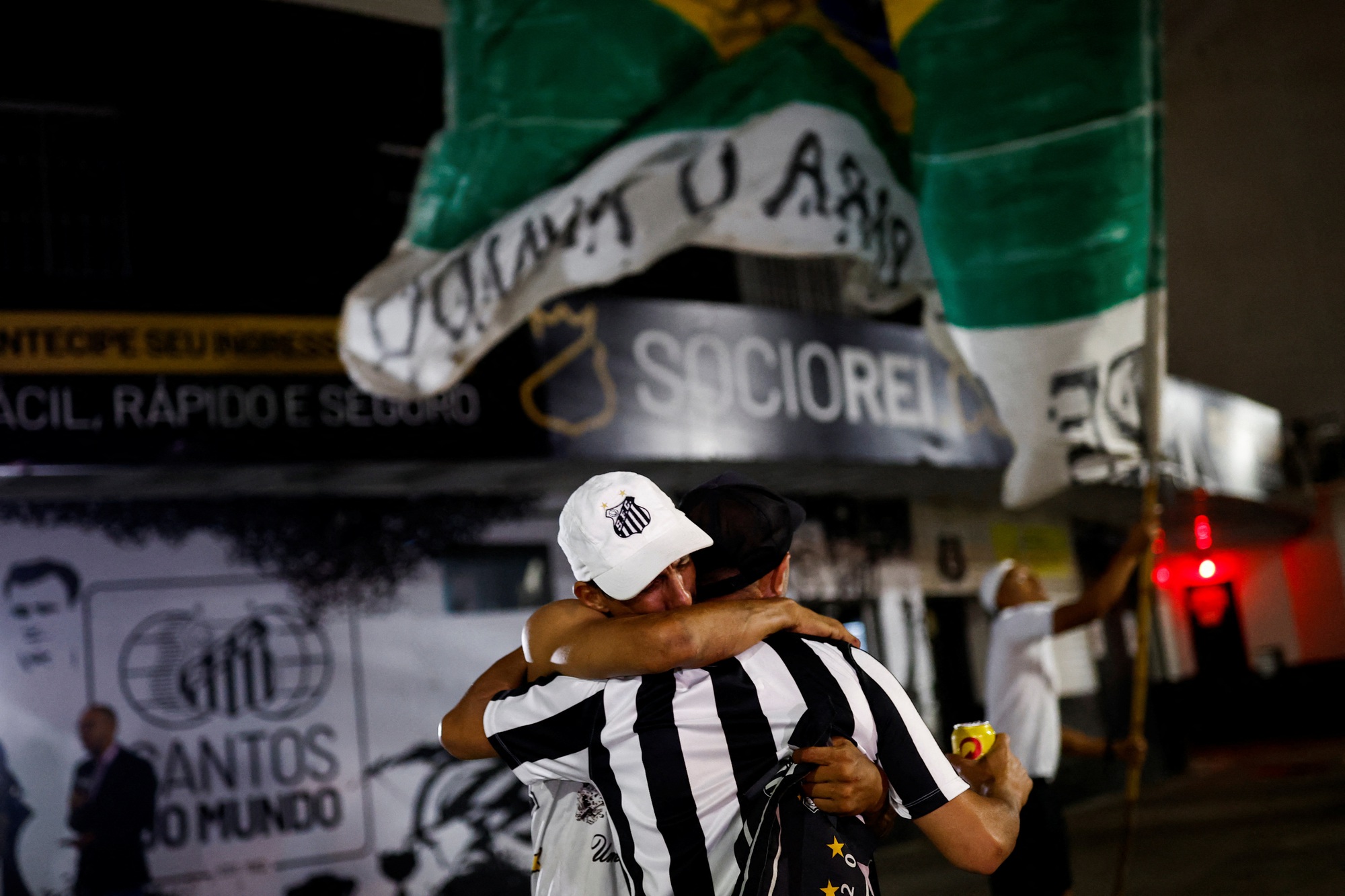 Brazil tổ chức quốc tang 3 ng&agrave;y để tưởng nhớ Vua b&oacute;ng đ&aacute; Pele - Ảnh 2.