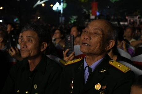 Ấm &aacute;p chương tr&igrave;nh Xu&acirc;n 2023 niềm tin v&agrave; hy vọng - Ảnh 7.