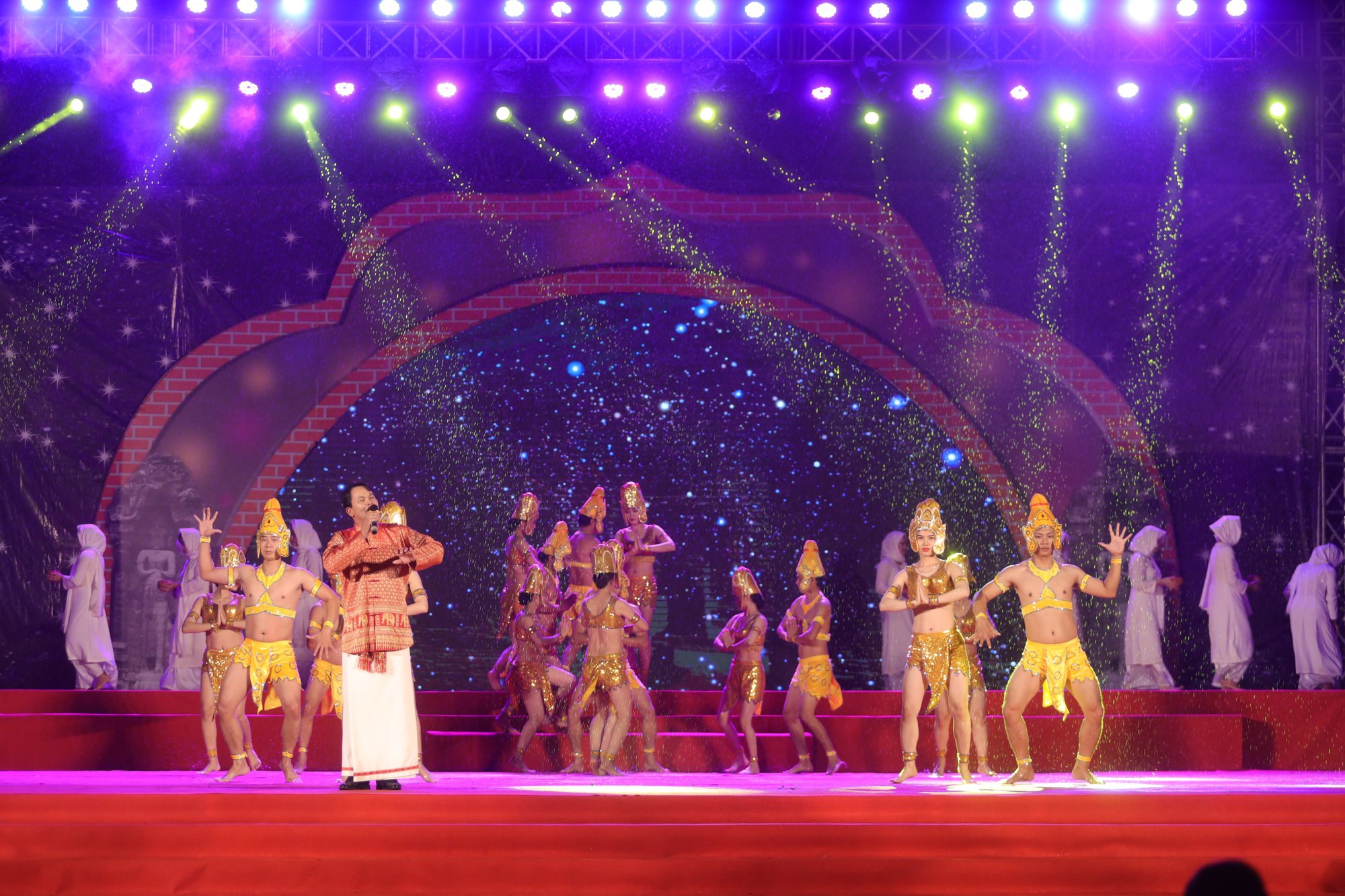Mỹ Sơn ra mắt chương trình nghệ thuật "Huyền thoại Apsara"