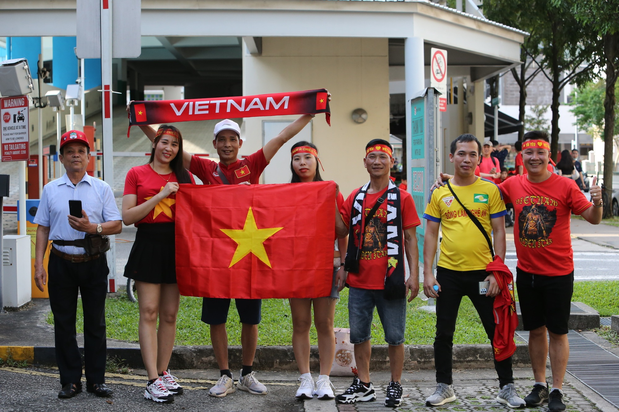 CĐV đoán thầy trò HLV Park Hang-seo thắng Singapore 3-0