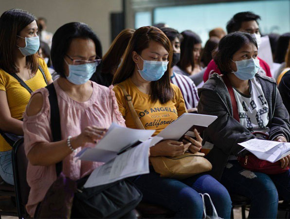 Trung Quốc mở cửa, Việt Nam c&oacute; thay đổi c&aacute;ch ph&ograve;ng dịch COVID-19? - Ảnh 2.