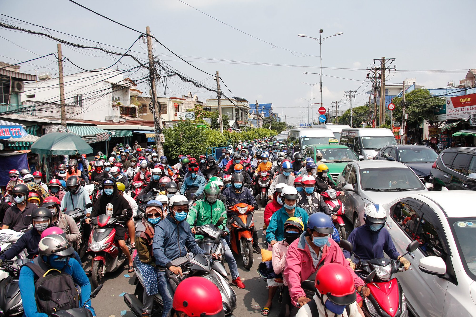 Năm 2023: Bảo hiểm bắt buộc đối với xe cơ giới tiếp tục có những điểm mới - Ảnh 1.