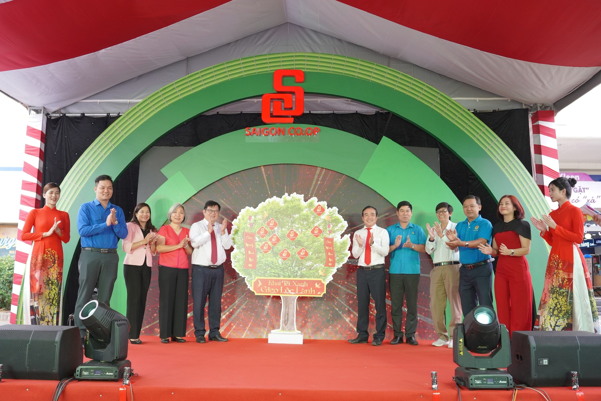 Saigon Co.op khởi động tháng cao điểm khuyến mãi Tết - Ảnh 2.