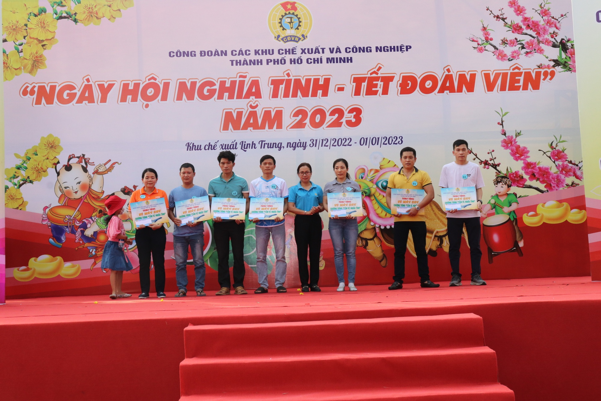 30.000 công nhân khó khăn các KCX-CN TP HCM được chăm lo Tết - Ảnh 2.