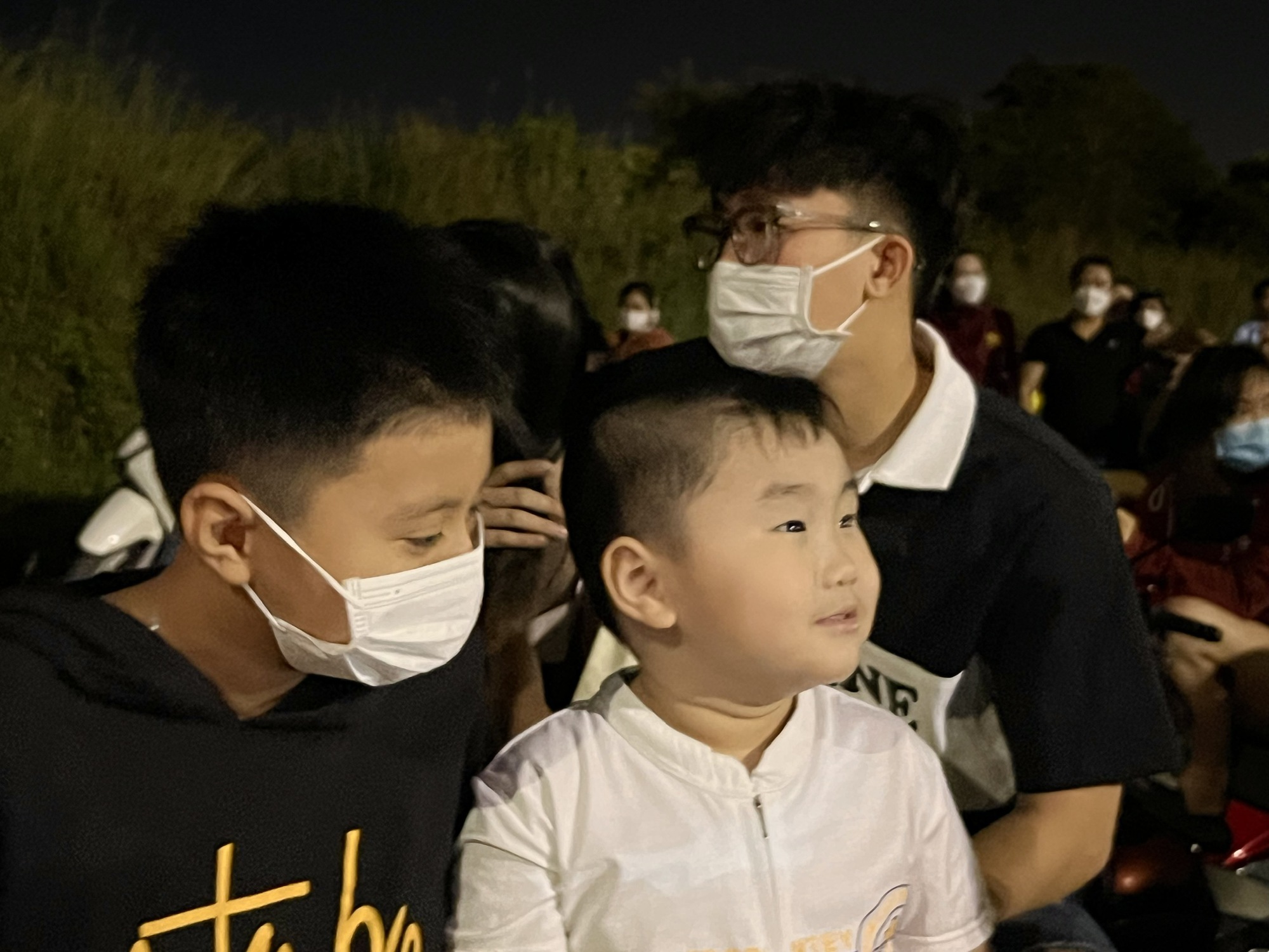 Mãn nhãn với màn trình diễn pháo hoa chào năm mới ở Bình Dương - Ảnh 6.
