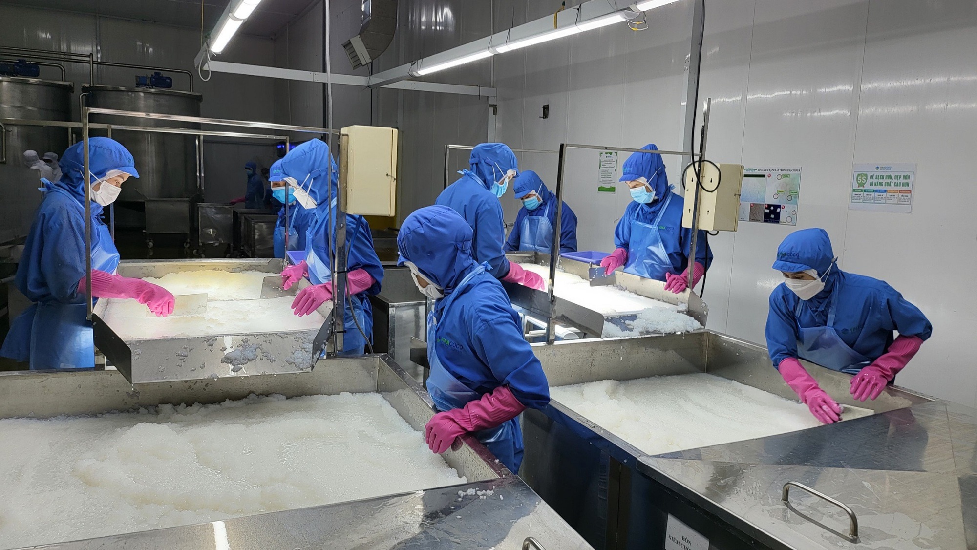 Khôi phục niềm tin, ổn định kinh tế