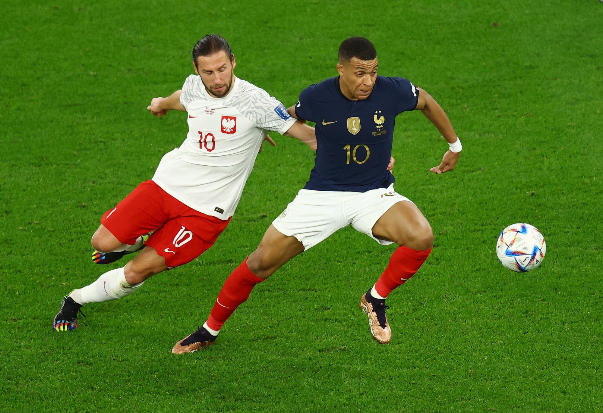 Cách nào cản bước Mbappe?