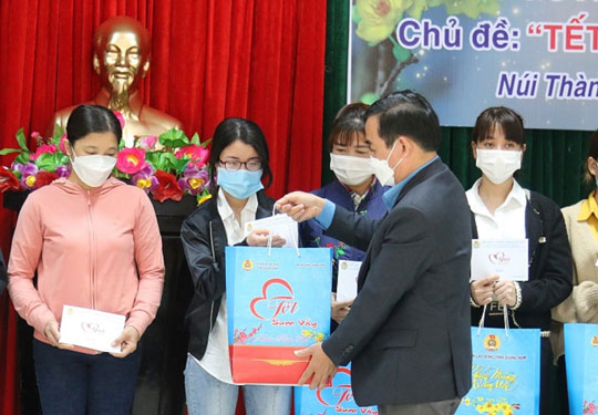 Quảng Nam tạo điểm nhấn cho hoạt động chăm lo Tết - Ảnh 1.