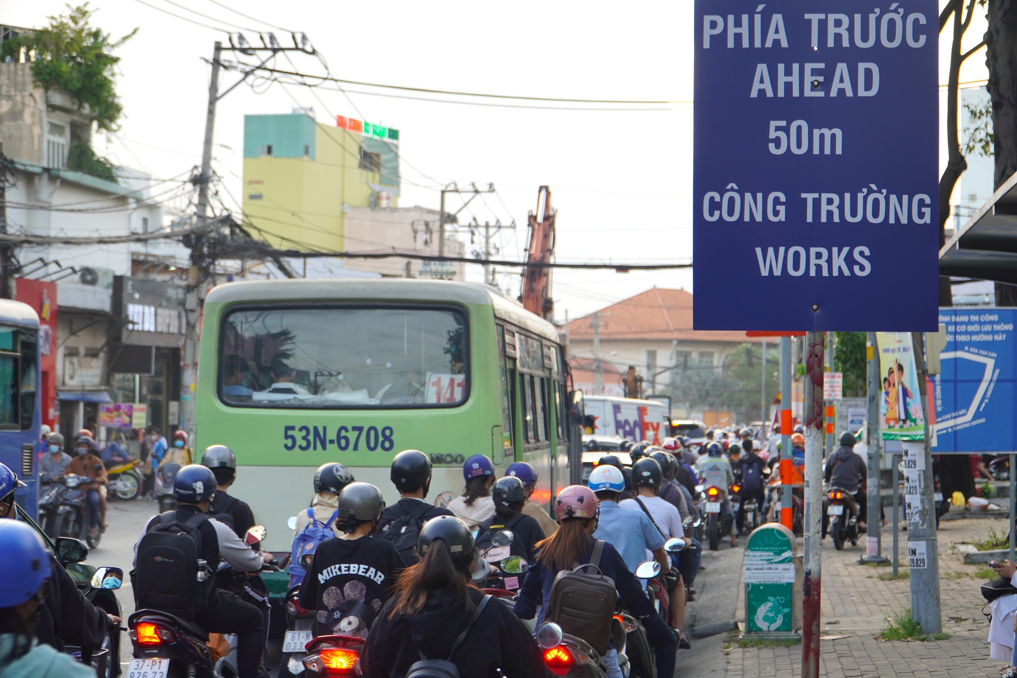 Thi c&ocirc;ng &igrave; ạch, khi n&agrave;o đường trung t&acirc;m TP Thủ Đức được x&oacute;a l&ocirc; cốt? - Ảnh 2.