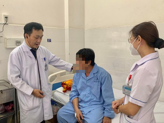 Sức khỏe người chạy xe ôm bị cướp đâm thủng tim giờ ra sao ?