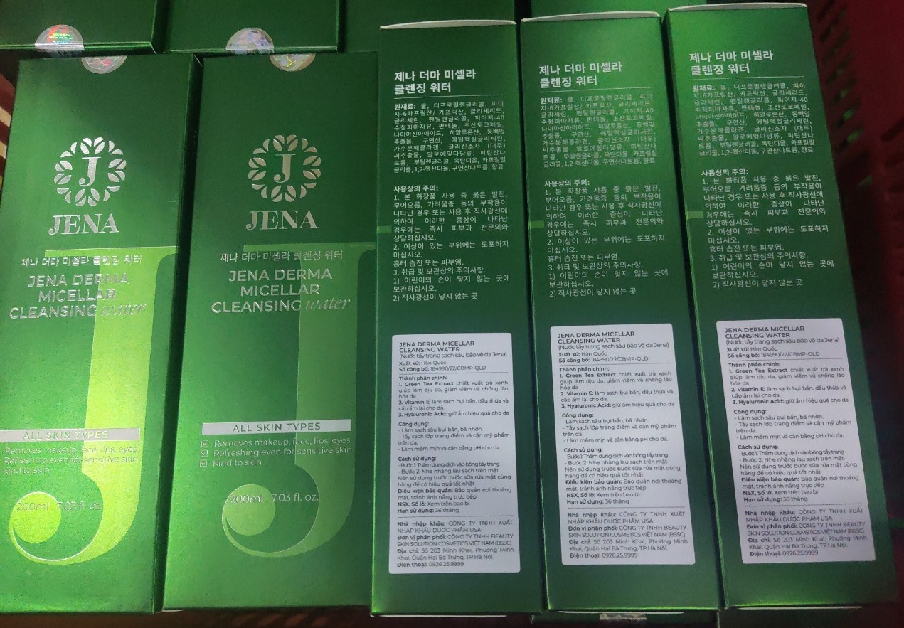 Niêm phong hàng ngàn hộp mỹ phẩm giả nhãn mác nước ngoài