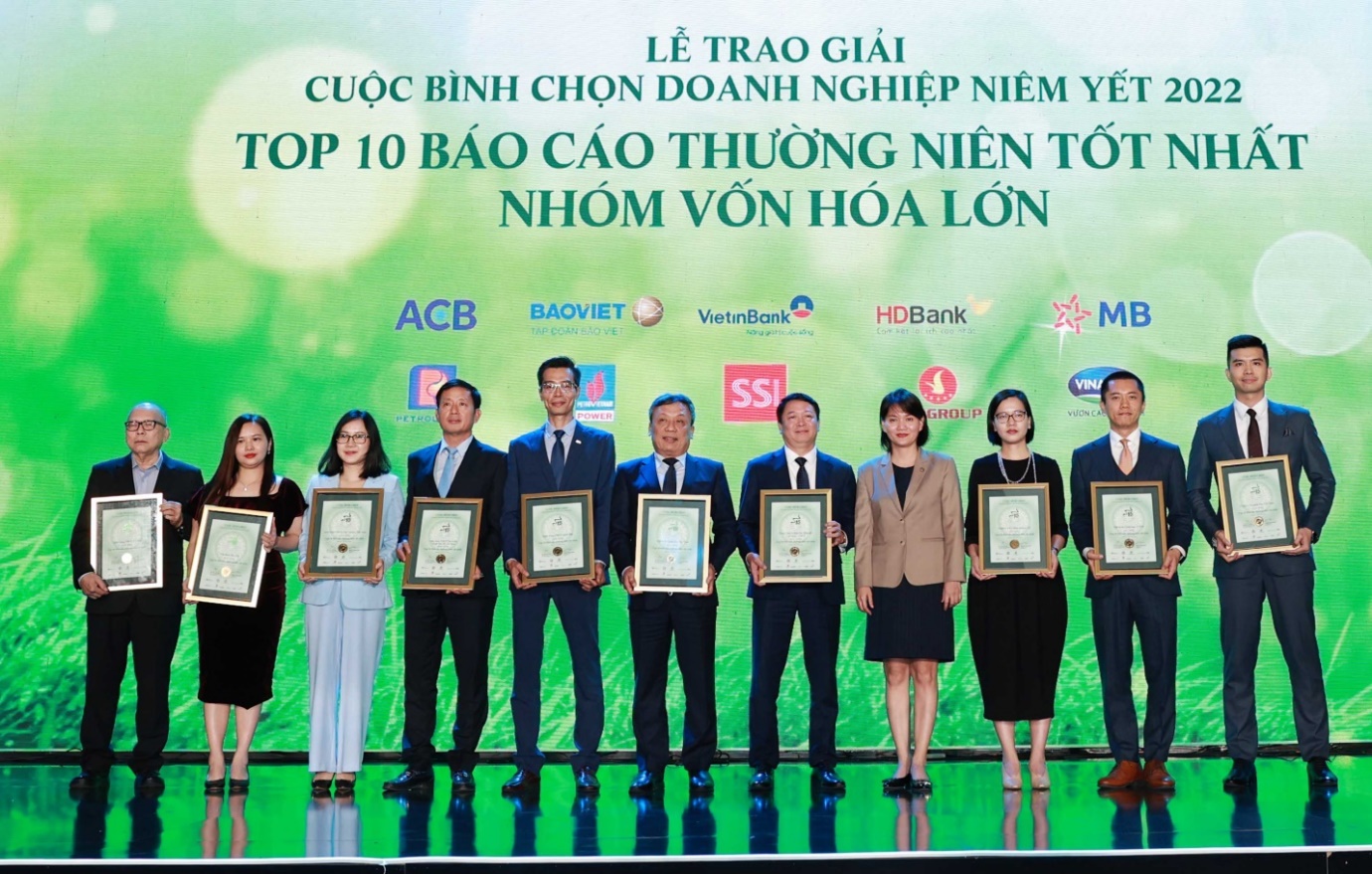 MB v&agrave;o top 10 doanh nghi&ecirc;p ni&ecirc;m yết c&oacute; b&aacute;o c&aacute;o thường ni&ecirc;n xuất sắc nhất - Ảnh 2.
