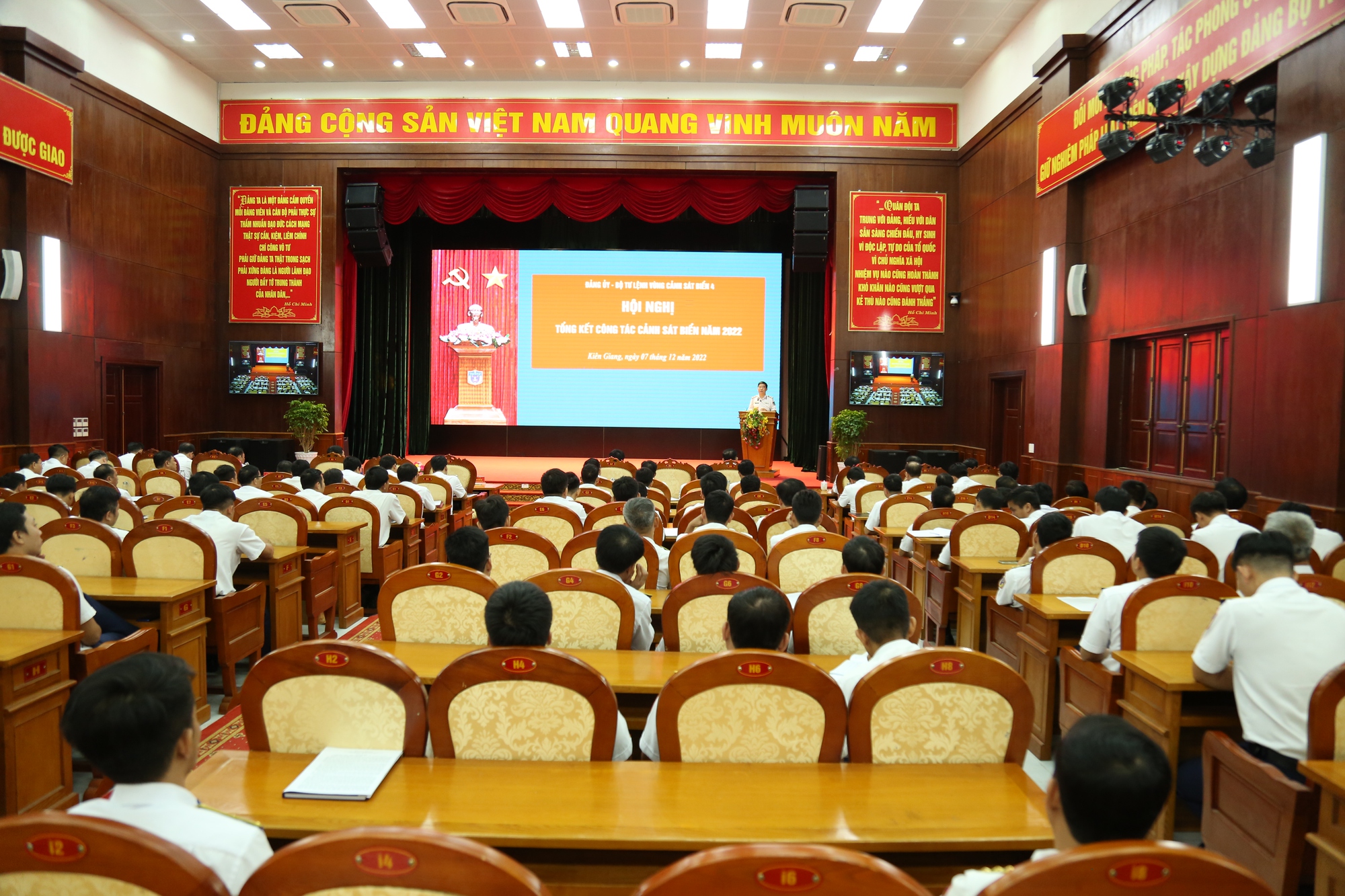 Cảnh sát biển 4 lập nhiều thành tích trong năm 2022 - Ảnh 1.