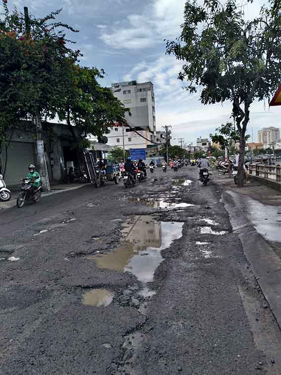 Đường n&aacute;t như tương - Ảnh 1.