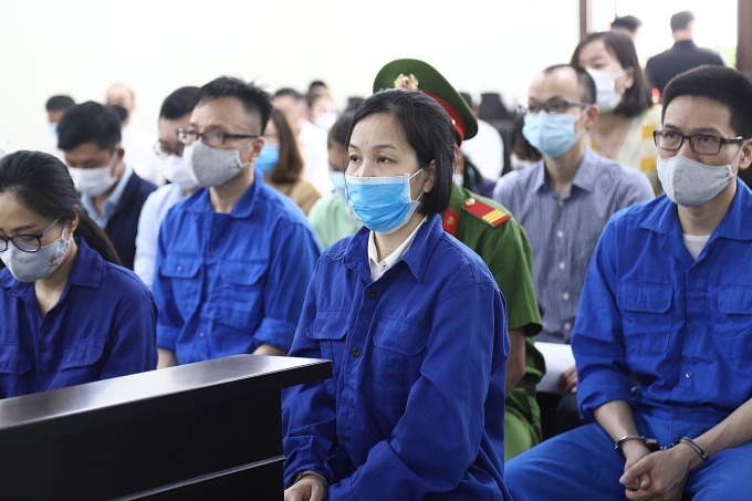 Xét xử vụ 17 nhân viên ngân hàng tiếp tay cho nữ "siêu lừa" chiếm đoạt 430 tỉ đồng