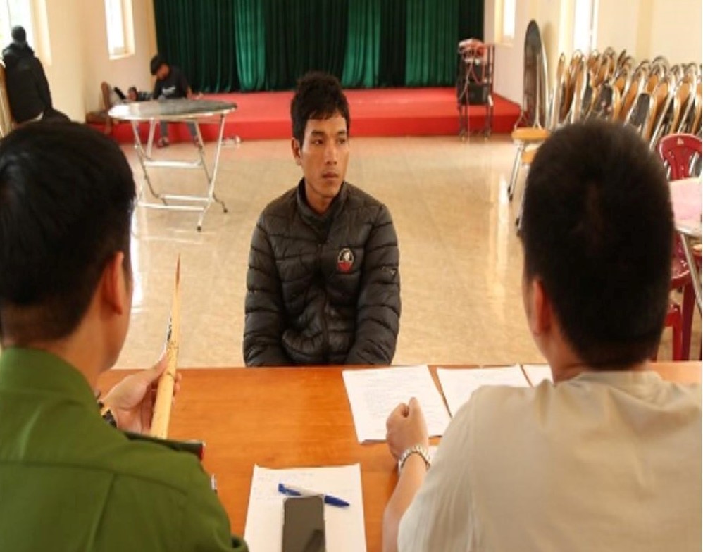 Thấy anh bị tát, em dùng cơ bida đâm chết người