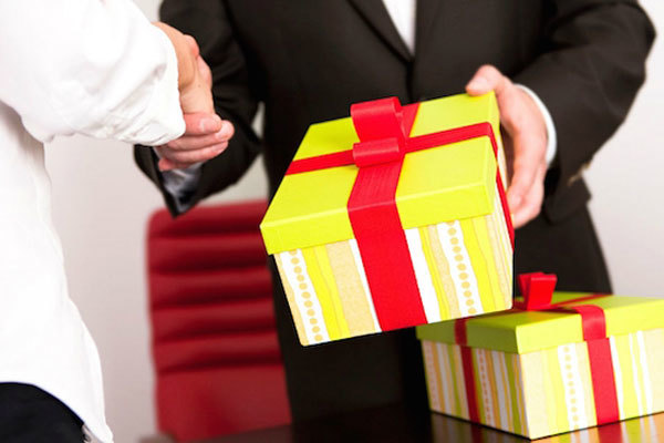 Hà Nội cấm biếu, tặng quà Tết cho lãnh đạo các cấp bằng mọi hình thức