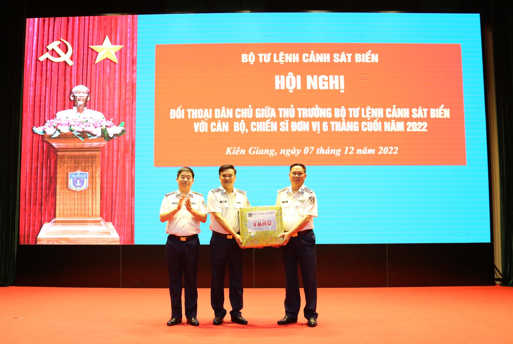 Cảnh sát biển 4 lập nhiều thành tích trong năm 2022 - Ảnh 3.