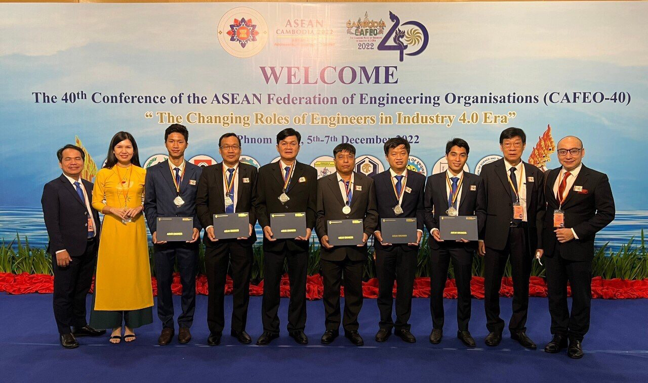 Thêm 64 kỹ sư EVNHCMC nhận chứng chỉ ASEAN