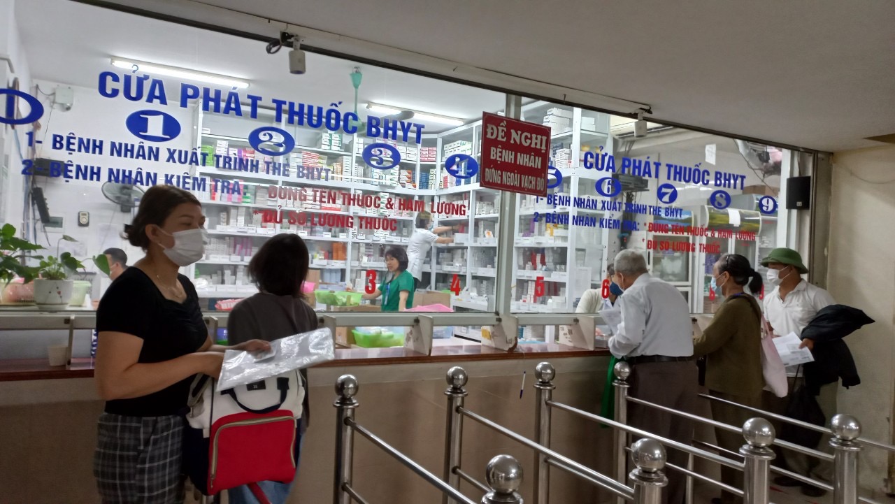 Bộ Y tế n&oacute;i g&igrave; về việc thiếu thuốc ở g&oacute;i thầu tập trung quốc gia? - Ảnh 1.