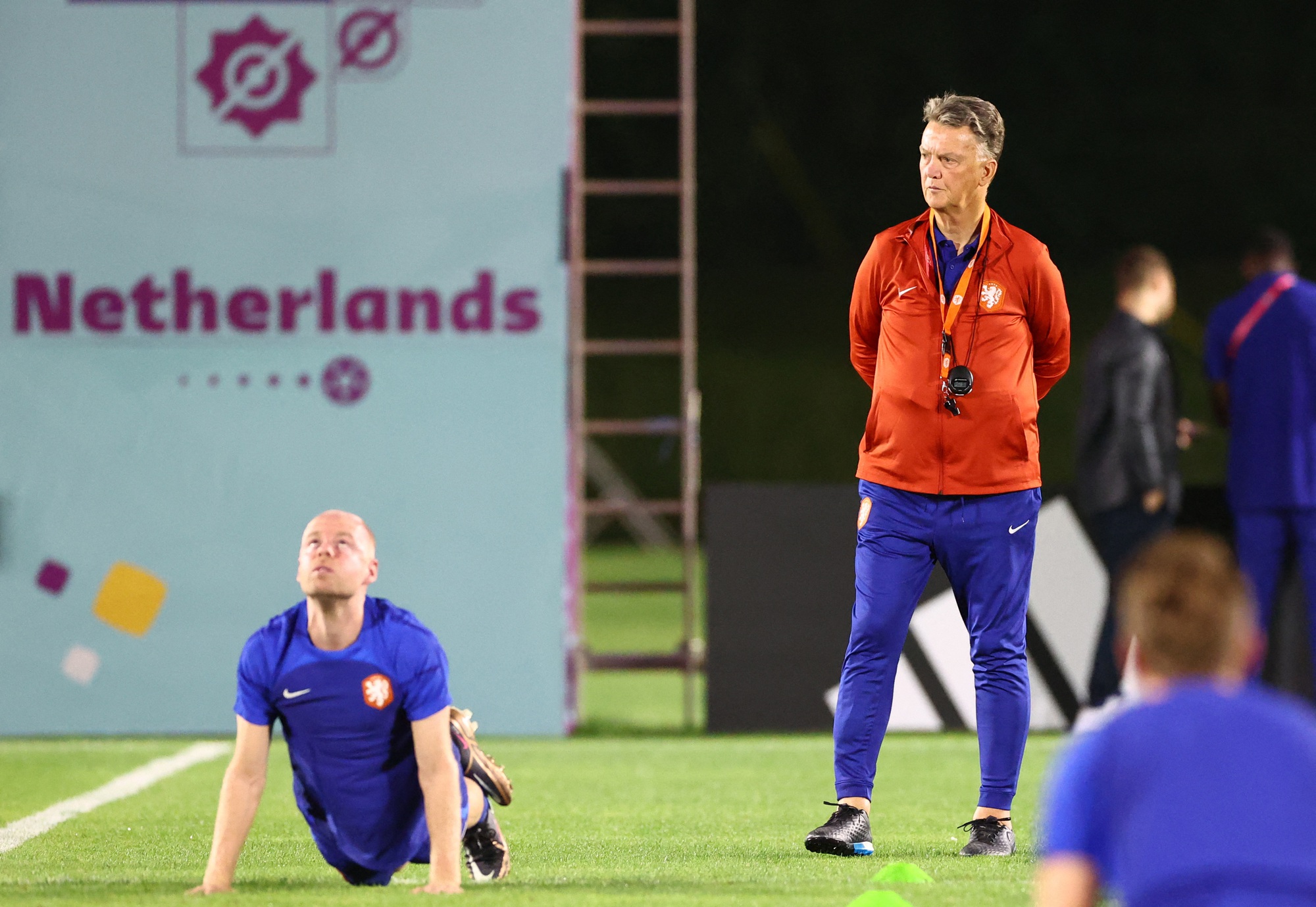 HLV Van Gaal: “Brazil cũng chơi theo chiến thuật của tôi” - Ảnh 2.