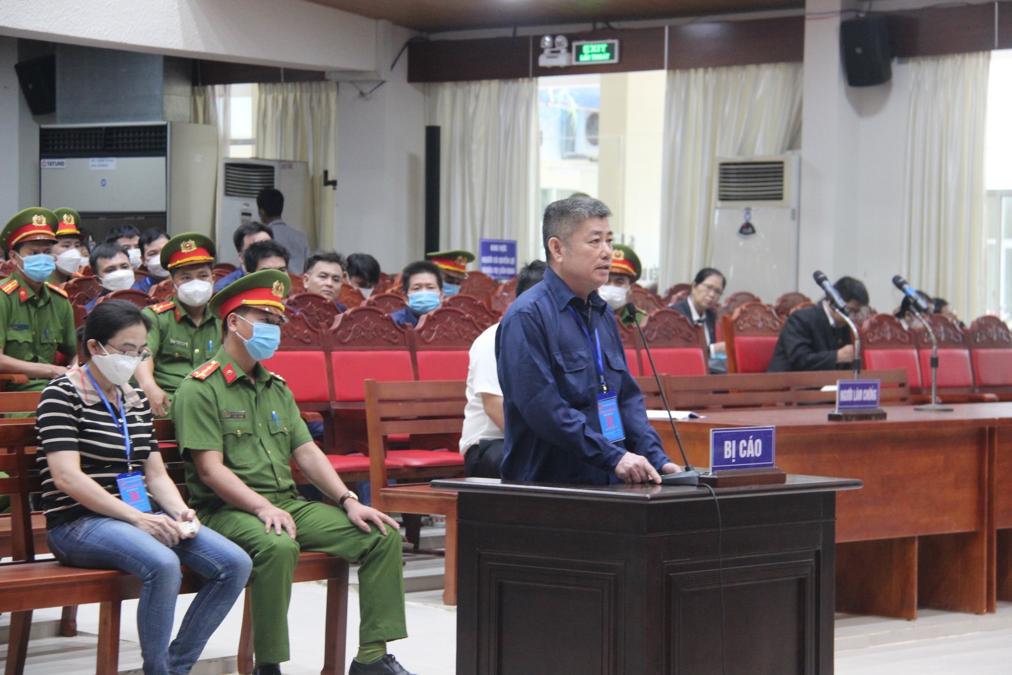 Hai “ông trùm” buôn lậu 200 triệu lít xăng lãnh 16-17 năm tù - Ảnh 5.