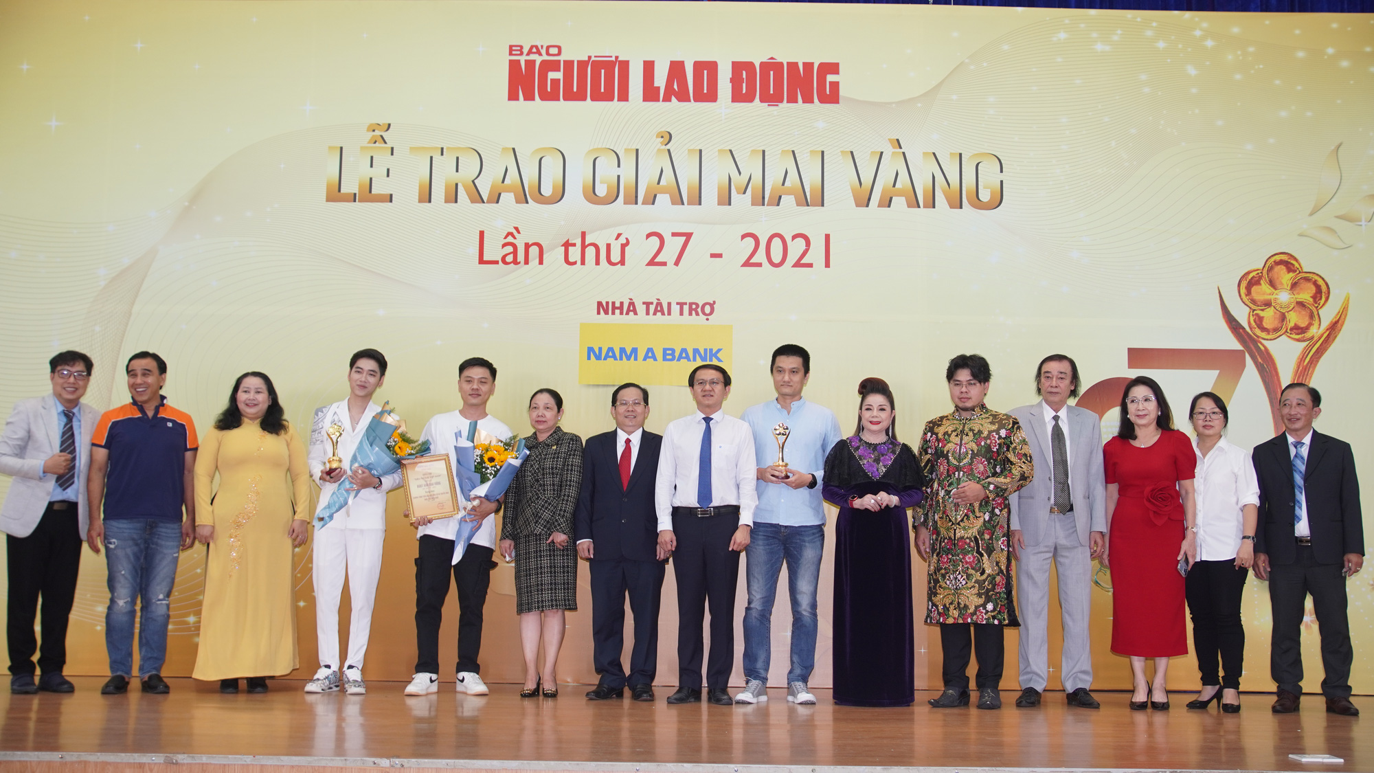 B&agrave;n tr&ograve;n đầu xu&acirc;n với nghệ sĩ kh&aacute;ch mời của Mai V&agrave;ng 27 - Ảnh 2.