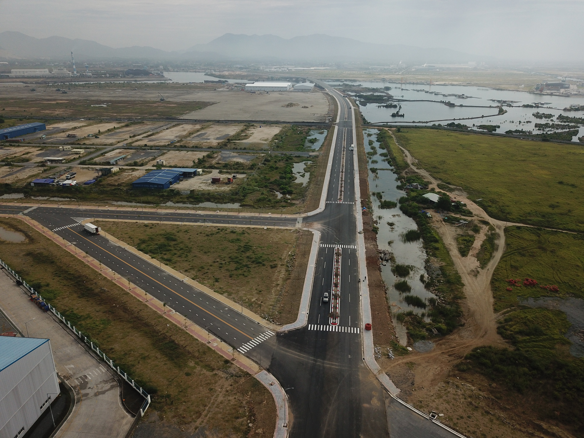 Nhiều tuyến giao th&ocirc;ng kết nối đưa cảng C&aacute;i M&eacute;p - Thị Vải vươn xa - Ảnh 4.