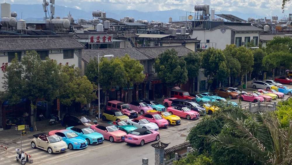 Du lịch sang chảnh với siêu xe... đi thuê ở Trung Quốc