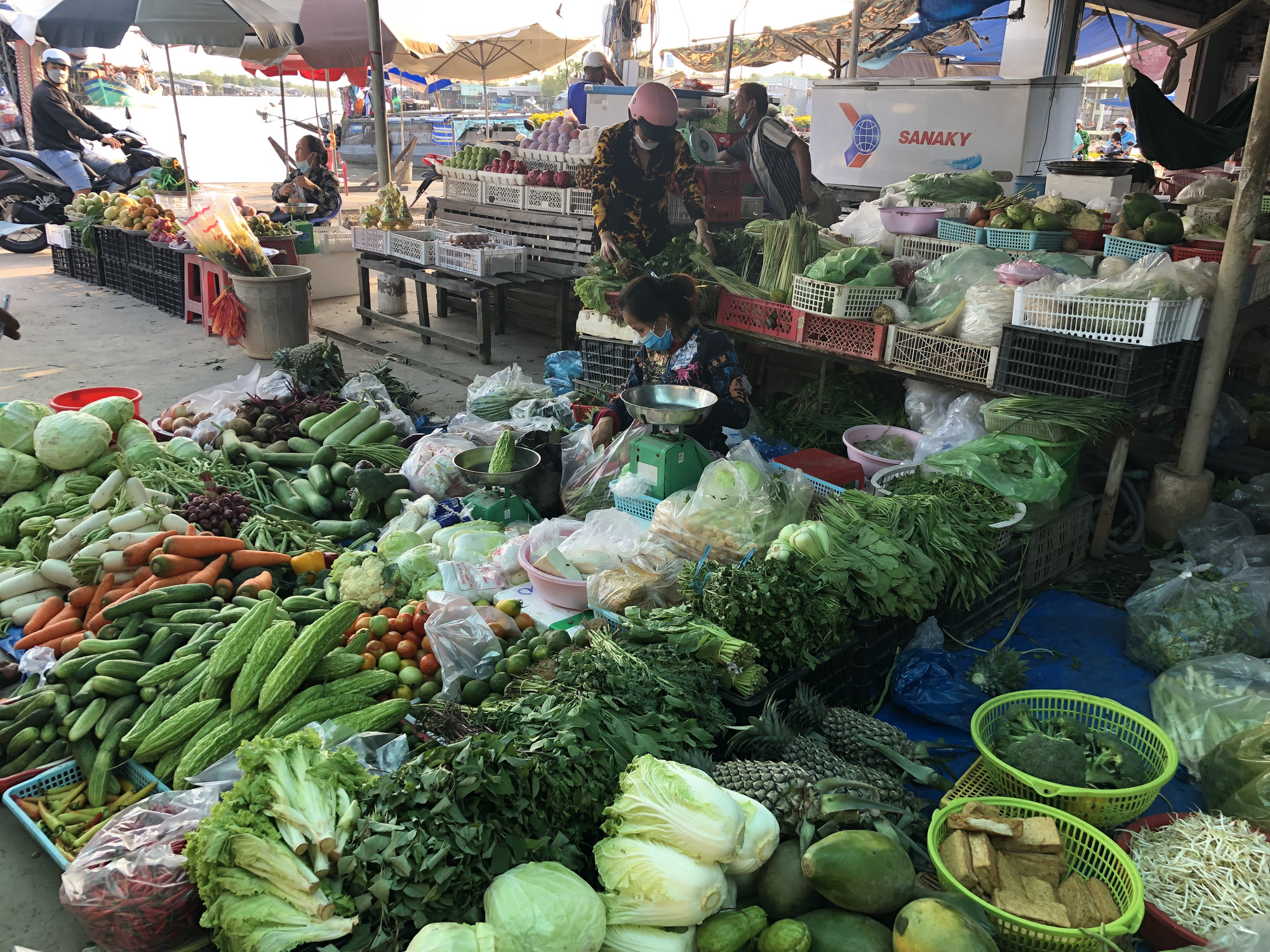Hiu hắt chợ cuối trời - Ảnh 5.