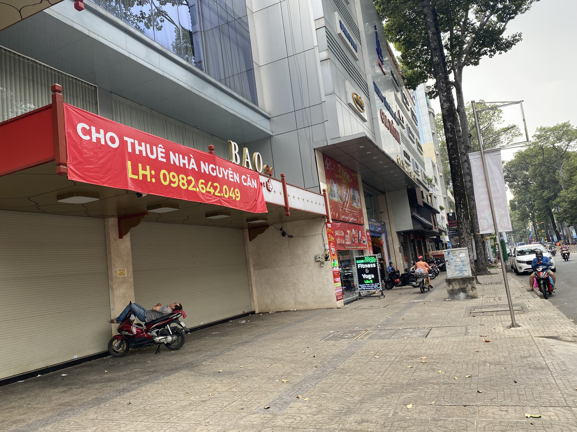 Các hệ thống bán hàng điện máy teo dần