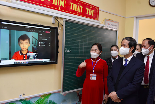 Bộ trưởng Nguyễn Kim Sơn: Đề xuất g&oacute;i hỗ trợ gi&aacute;o vi&ecirc;n v&agrave; nh&agrave; trường hơn 800 tỉ đồng - Ảnh 2.